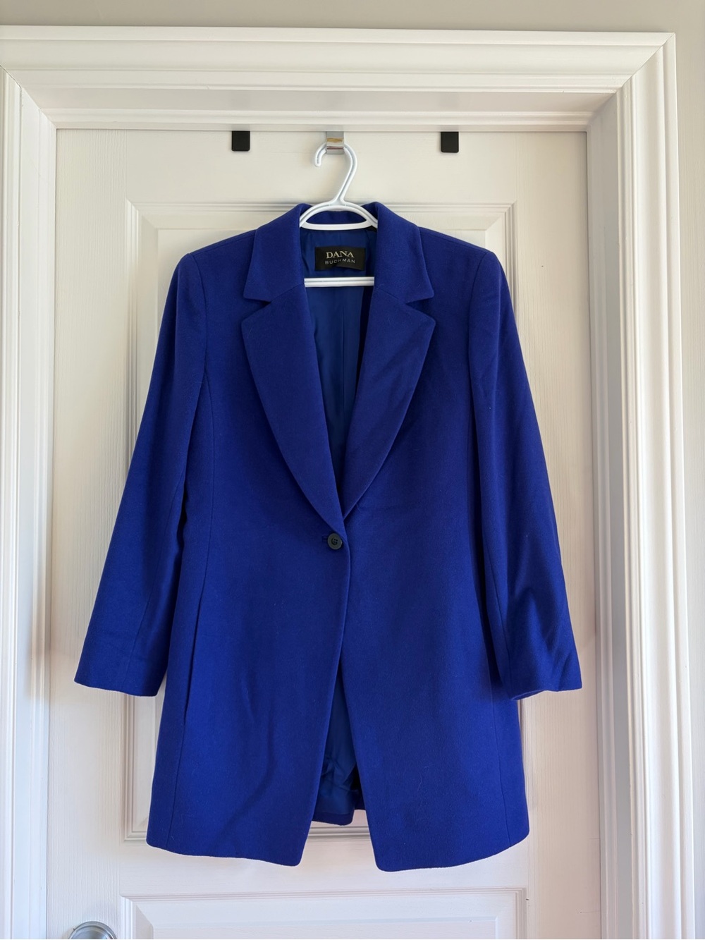 100Dana Buchman Women’s Royal Blue Single-Button Blazer Coat